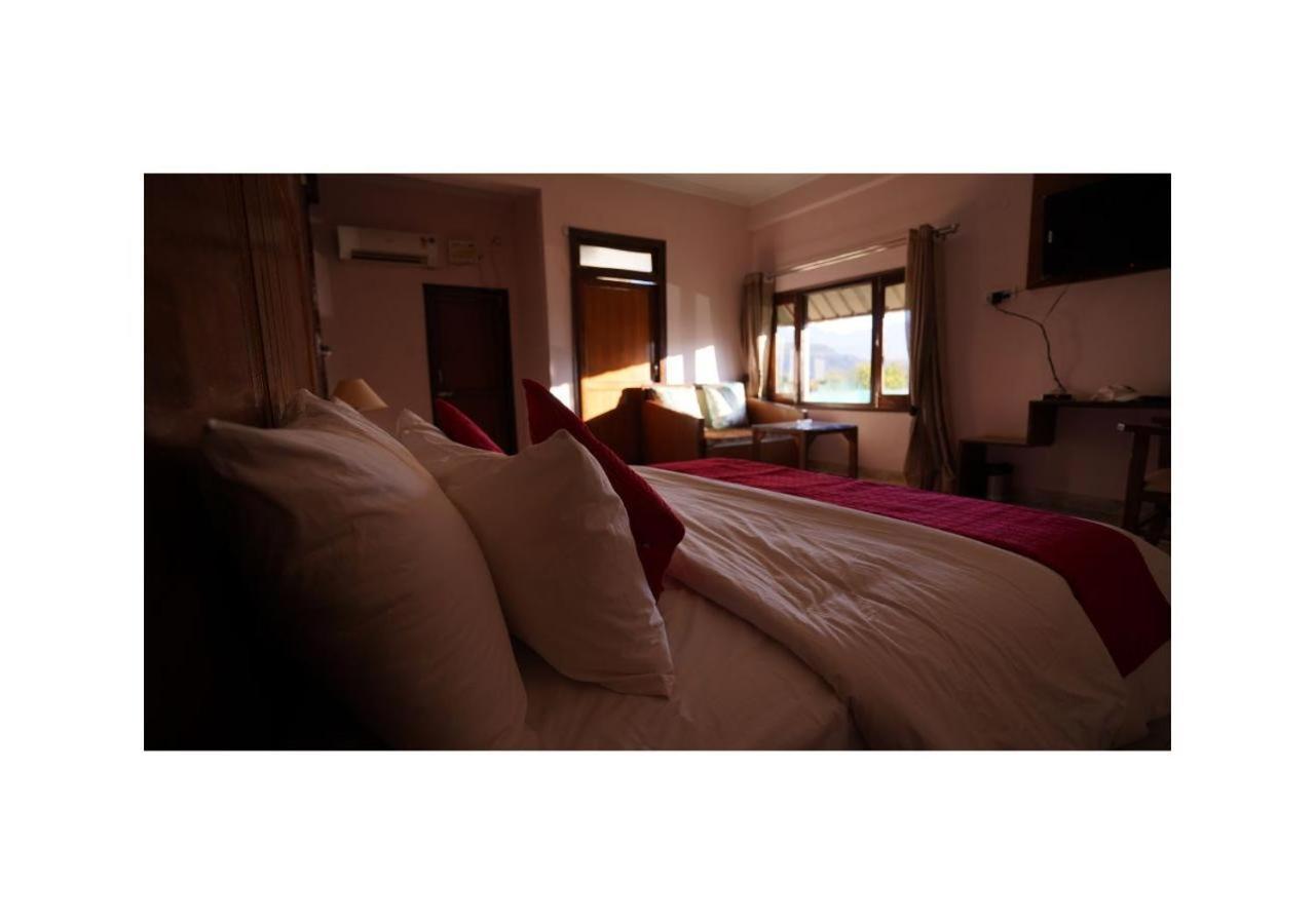 Hr Dukes Den Resort Рамнагар Екстериор снимка